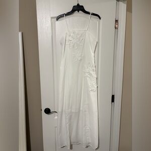 Elegant White Floral Dress